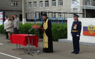 церемония проводов в запас военнослужащи