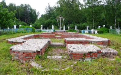 Фундамент храма Спаса Нерукотворного Образа. Спас-Волжинский.JPG