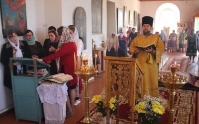 Всенощное бдение в никольском приделе