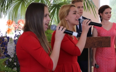 Поздравление лучших выпускников