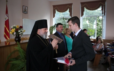 Поздравление лучших выпускников