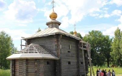 строящийся храм в селе Лесное