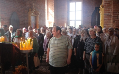 Литургия в храме свв. Петра и Пала г. Вязьмы