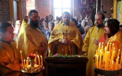 Литургия в храме свв. Петра и Пала г. Вязьмы