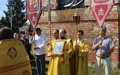 Литургия в храме свв. Петра и Пала г. Вязьмы
