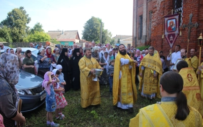 Литургия в храме свв. Петра и Пала г. Вязьмы