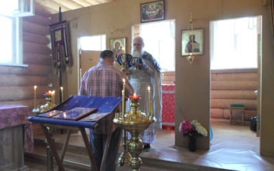 Литургия в деревне Устье