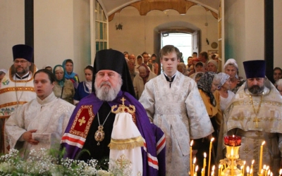 Праздничная Божественная литургия