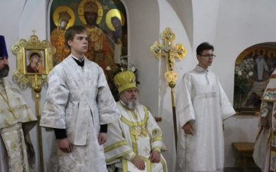 Праздничная Божественная литургия