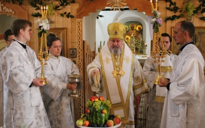 Праздничная Божественная литургия