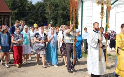 Праздничная Божественная литургия