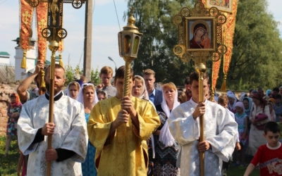 Праздничная Божественная литургия