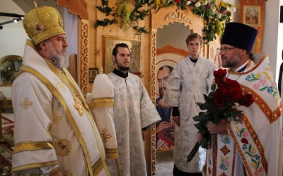 Праздничная Божественная литургия