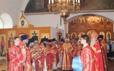 Паломники из г. Гагарин приняли участие в Божественной литургии в Свято-Троицком кафедральном соборе