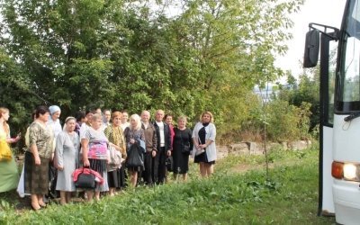 Паломники из г. Гагарин приняли участие в Божественной литургии в Свято-Троицком кафедральном соборе
