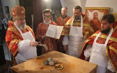 освящение престола Казанского храма города Гагарин в честь Священноисповедника Владимира Хираско