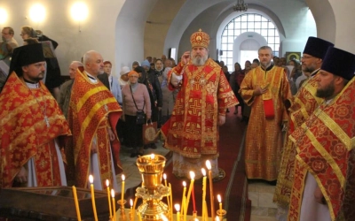 освящение престола Казанского храма города Гагарин в честь Священноисповедника Владимира Хираско