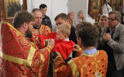 освящение престола Казанского храма города Гагарин в честь Священноисповедника Владимира Хираско