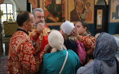 освящение престола Казанского храма города Гагарин в честь Священноисповедника Владимира Хираско