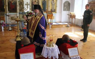 Епископ Сергий отслужил литию по воинам павшим в Великой Отечественной войне