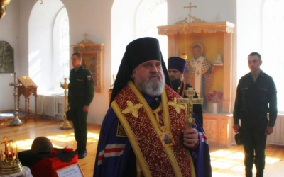 Епископ Сергий отслужил литию по воинам павшим в Великой Отечественной войне