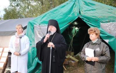 Епископ Сергий посетил торжественное мероприятие Закрытие полевого сезона «Вахты Памяти – 2018»