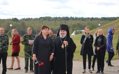 Епископ Сергий принял участие в церемонии перезахоронения красноармейцев