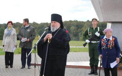 Епископ Сергий принял участие в церемонии перезахоронения красноармейцев