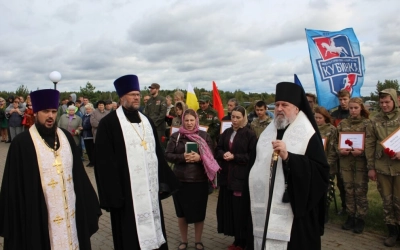 Епископ Сергий принял участие в церемонии перезахоронения красноармейцев