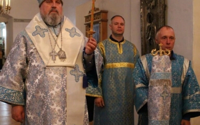 епископ Сергий совершил Всенощное бдение с литиёй