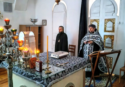 Во вторник седмицы 1-й Великого поста Владыка Алексий молился за утренним богослужением в кафедральном соборе г. Вязьмы