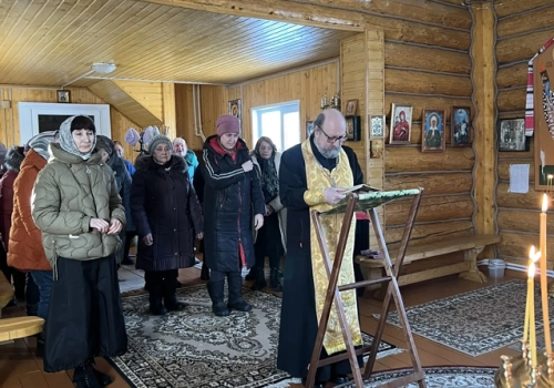 Прихожане храма свт. Спиридона помолились на Великом каноне