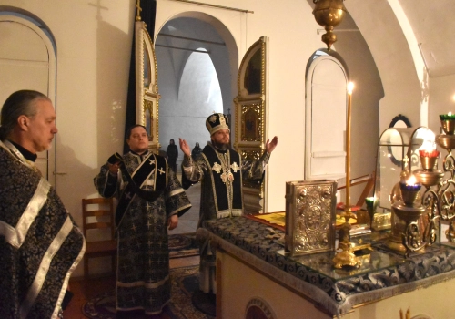 Архипастырь совершил Литургию Преждеосвященных Даров в кафедральном соборе г. Вязьмы