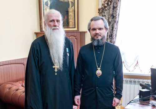 Епископ Алексий нагадил протоиерея Анатолия Чайкина епархиальной наградой