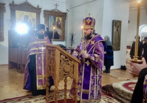 Архипастырь совершил Парастас в Свято-Троицком кафедральном соборе г. Вязьмы
