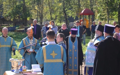 Преосвященный Сергий совершил чин освящения закладного камня в основание нового храма
