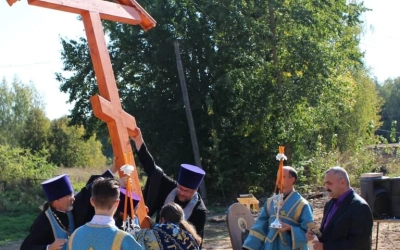 Преосвященный Сергий совершил чин освящения закладного камня в основание нового храма