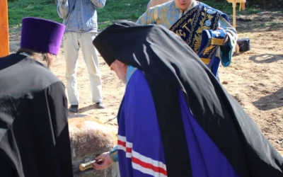 Преосвященный Сергий совершил чин освящения закладного камня в основание нового храма