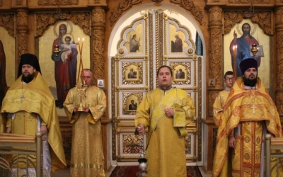 В Неделю 17-ю по Пятидесятнице епископ Сергий совершил Божественную литургию