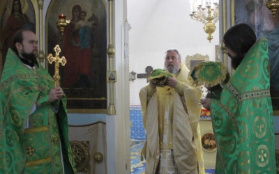 Божественная литургия в Свято-Троицком кафедральном соборе, в день памяти прпп. Сергия и Германа Вал