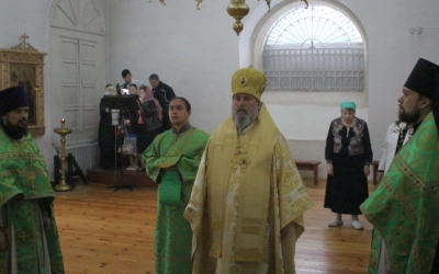 Божественная литургия в Свято-Троицком кафедральном соборе, в день памяти прпп. Сергия и Германа Вал