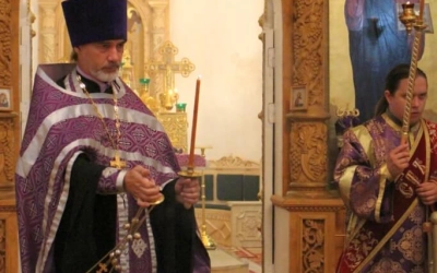 Всенощное бдение в канун двунадесятого праздника Воздвижения Честнаго и Животворящего Креста Господн