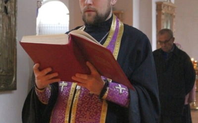 Всенощное бдение в канун двунадесятого праздника Воздвижения Честнаго и Животворящего Креста Господн