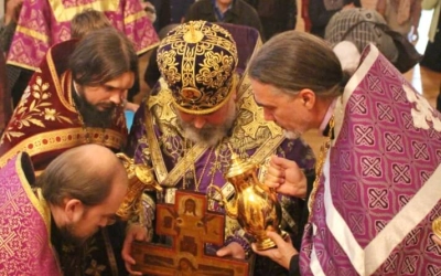 Всенощное бдение в канун двунадесятого праздника Воздвижения Честнаго и Животворящего Креста Господн