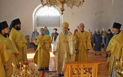 Епископ Сергий совершил Божественную литургию в Свято-Троицком кафедральном соборе г. Вязьма, в день