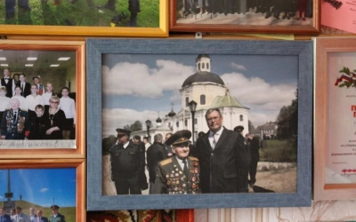 Епископ Сергий наградил ветерана ВОВ Ивана Васильевича Соколова епархиальной наградой