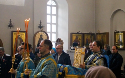 Епископ Сергий возглавил Божественную литургию в Спасо-Богородицком Одигитриевском женском монастыре