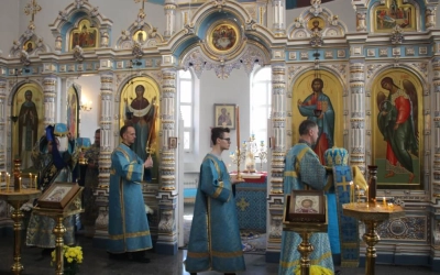 Епископ Сергий возглавил Божественную литургию в Спасо-Богородицком Одигитриевском женском монастыре