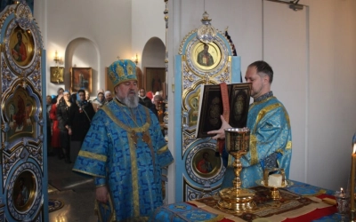 Епископ Сергий возглавил Божественную литургию в Спасо-Богородицком Одигитриевском женском монастыре