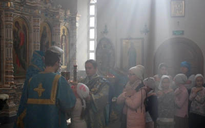 Епископ Сергий возглавил Божественную литургию в Спасо-Богородицком Одигитриевском женском монастыре